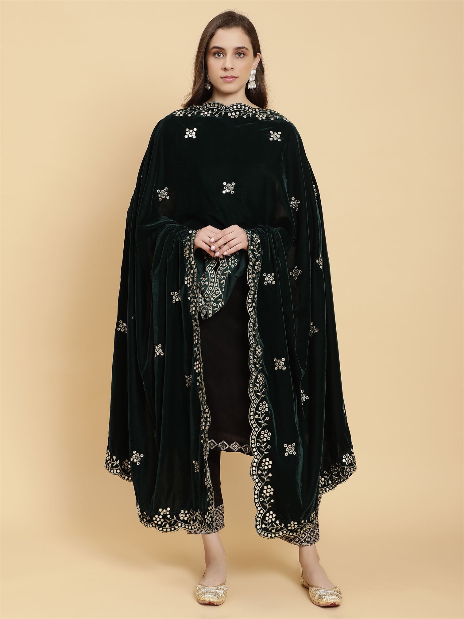 green-embellished-velvet-dupatta-mcrcvd7377-moda-chales-2