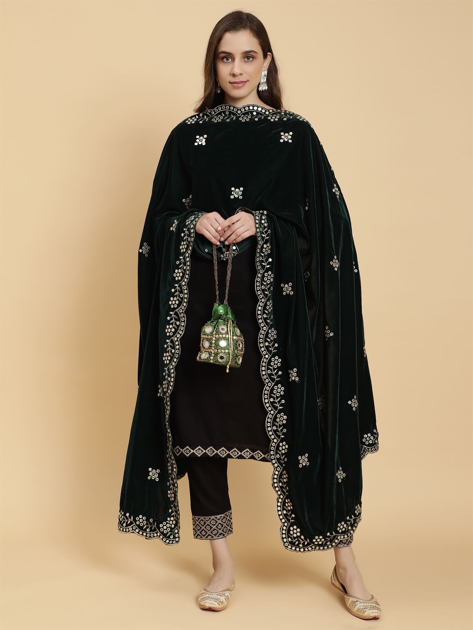 green-embellished-velvet-dupatta-mcrcvd7377-moda-chales-6