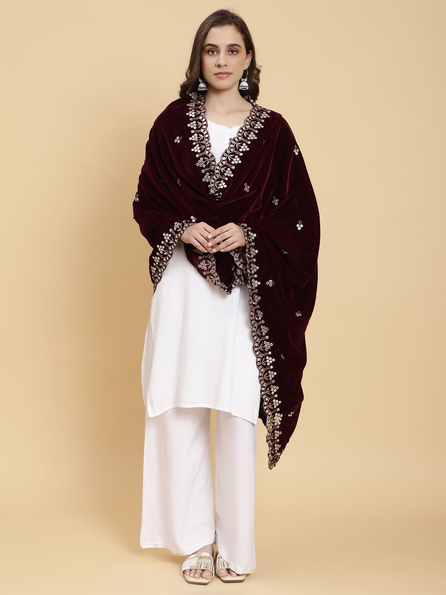 burgundy-embellished-velvet-dupatta-mcrcvd7382-moda-chales-2