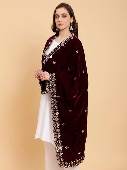 burgundy-embellished-velvet-dupatta-mcrcvd7382-moda-chales-4