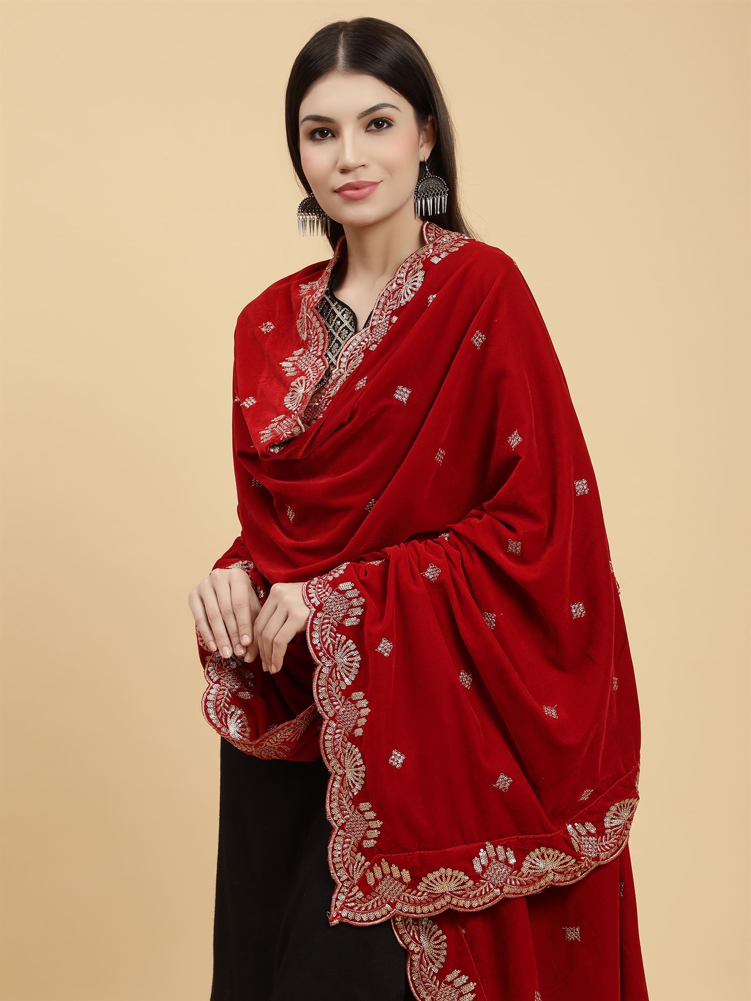 red-embellished-velvet-dupatta-mcrcvd7413-moda-chales-4