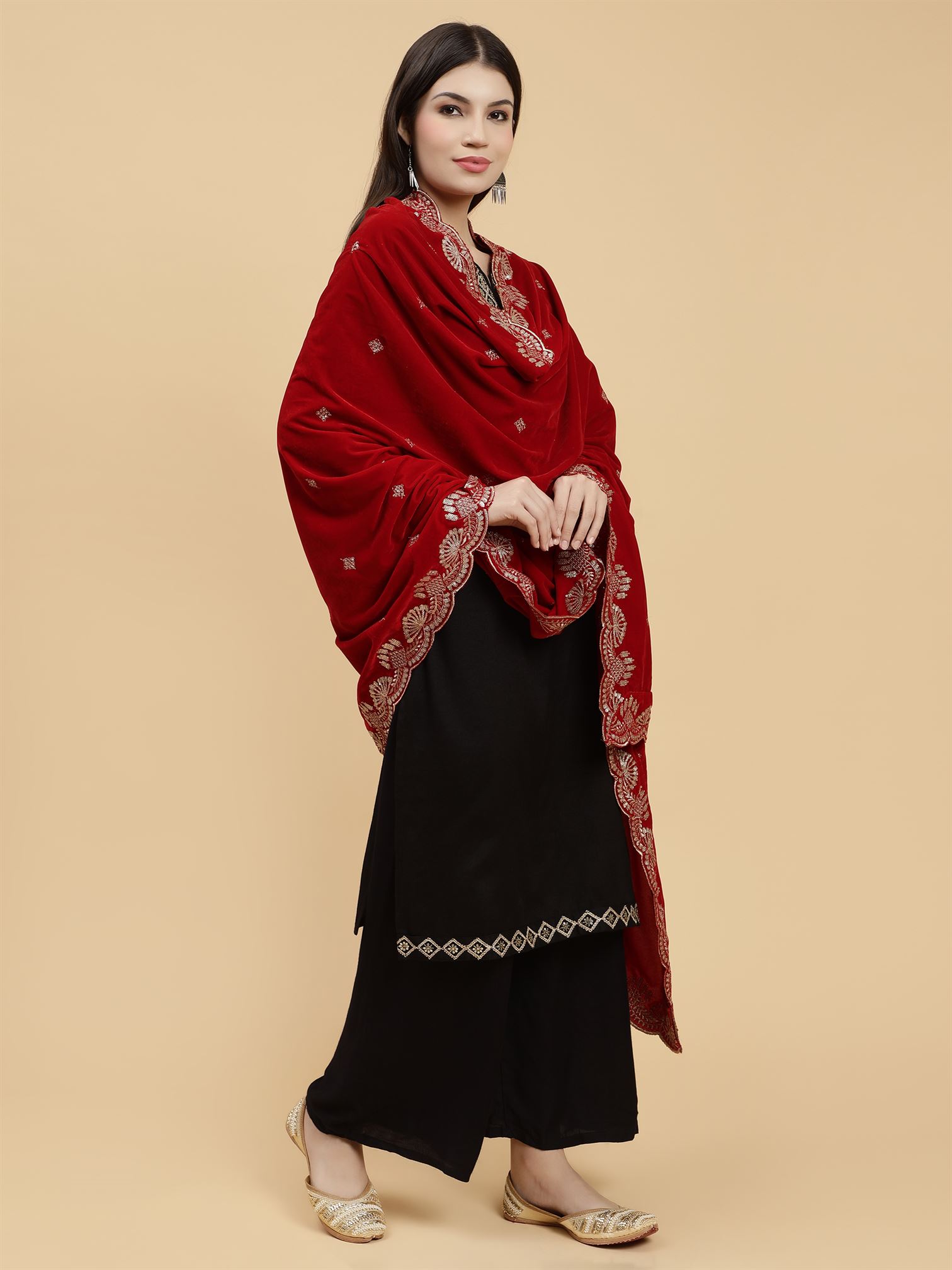 red-embellished-velvet-dupatta-mcrcvd7413-moda-chales-6