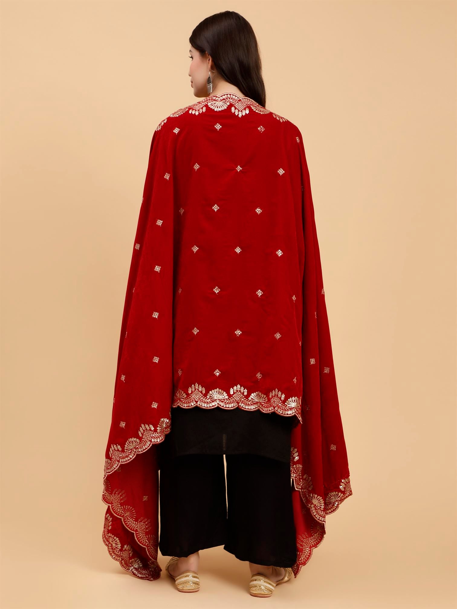 red-embellished-velvet-dupatta-mcrcvd7413-moda-chales-8