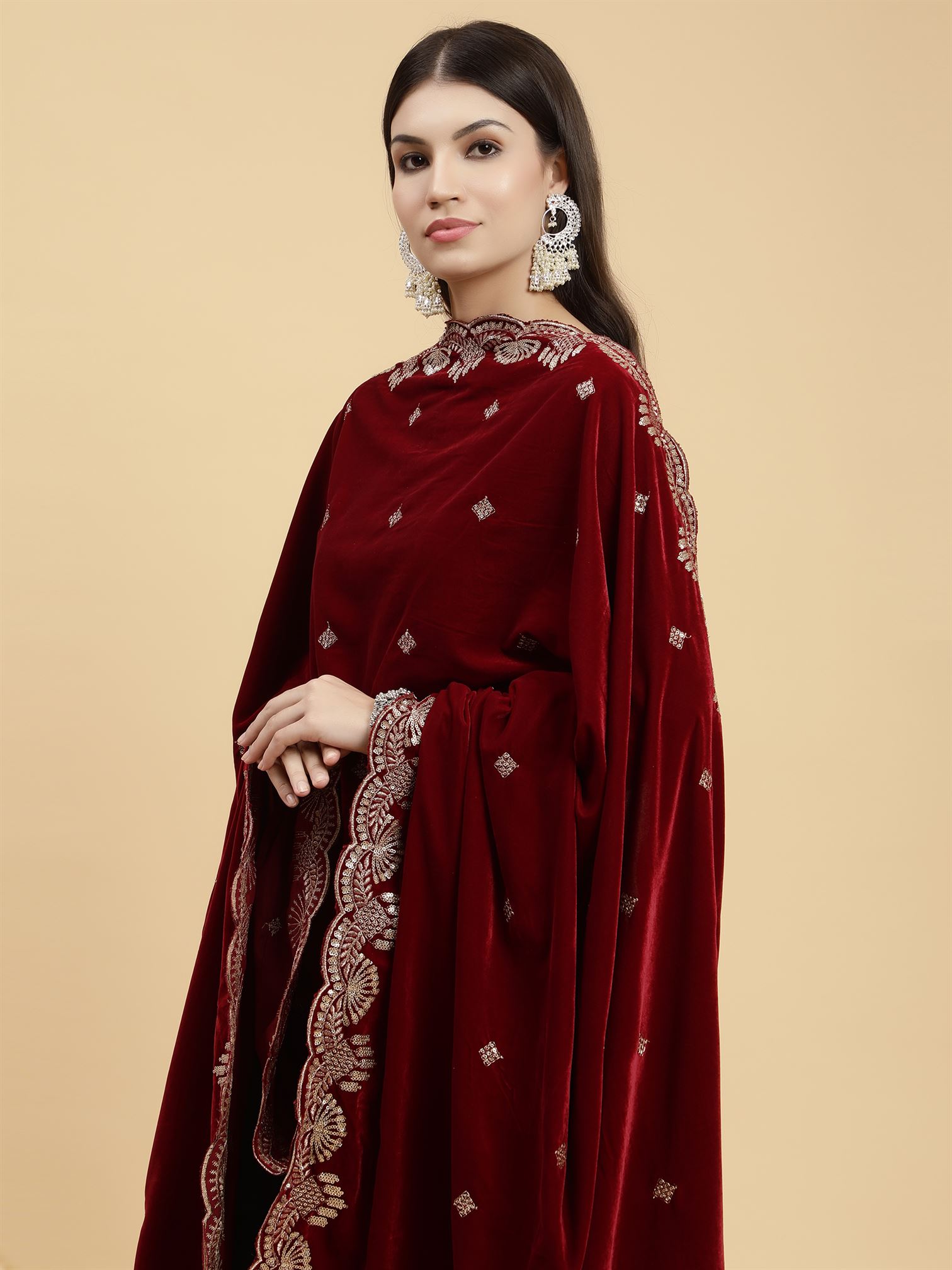 maroon-embellished-velvet-dupatta-mcrcvd7414-moda-chales-3