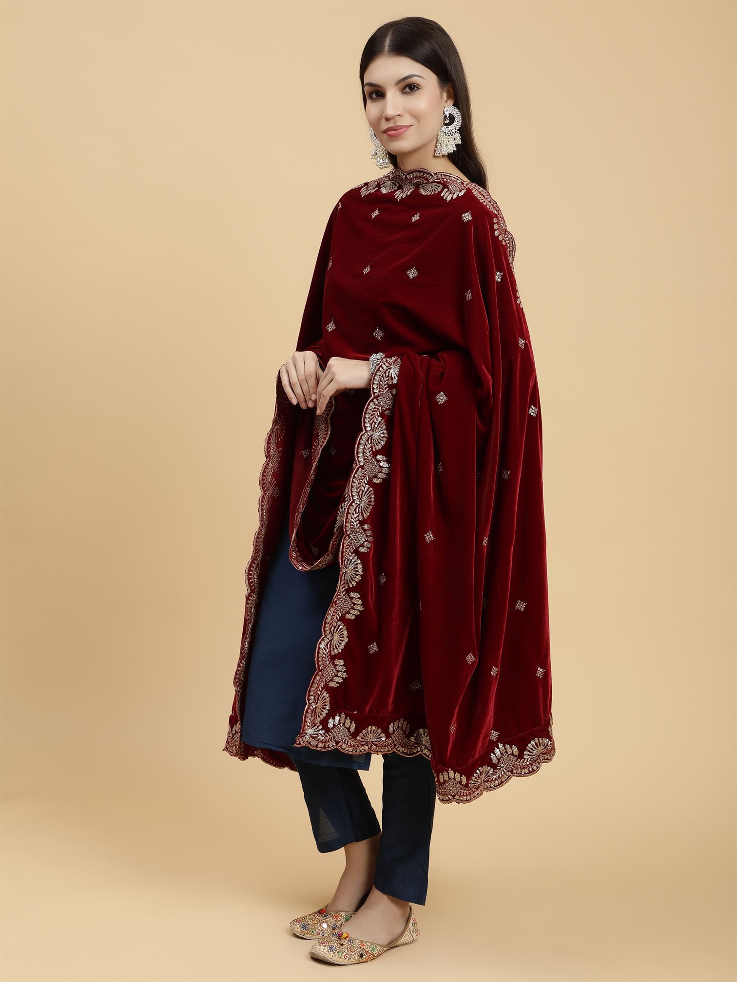 maroon-embellished-velvet-dupatta-mcrcvd7414-moda-chales-4