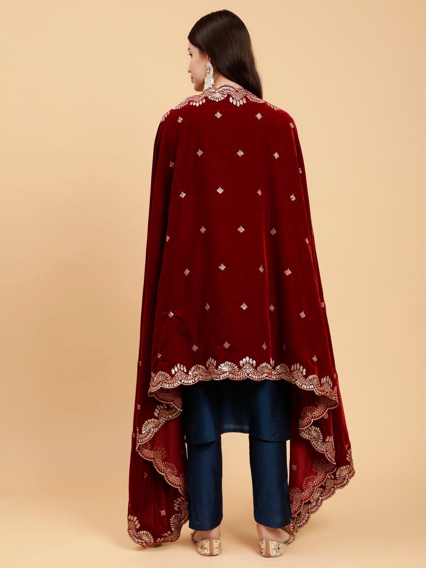 maroon-embellished-velvet-dupatta-mcrcvd7414-moda-chales-7