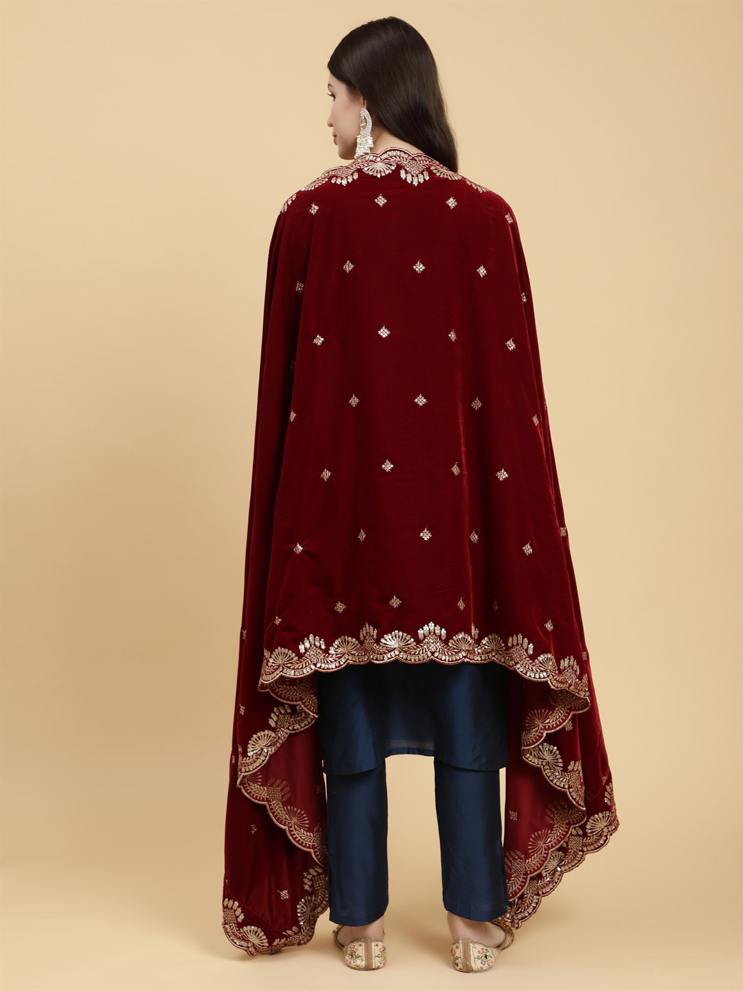 maroon-embellished-velvet-dupatta-mcrcvd7414-moda-chales-7