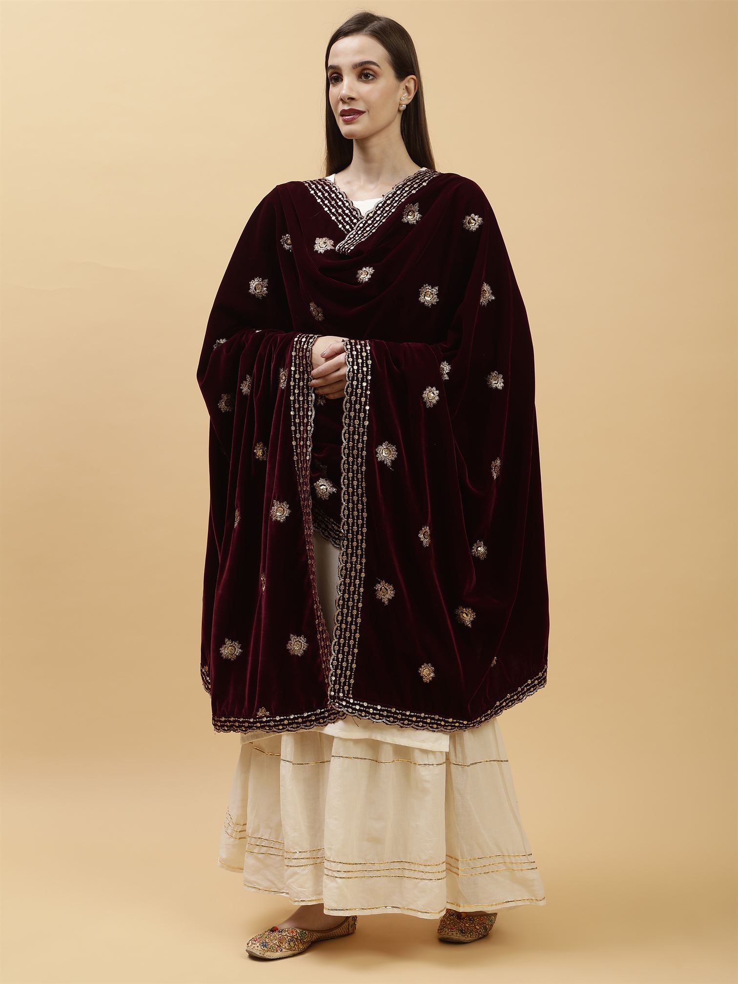 burgundy-sunflower-design-velvet-dupatta-mcrcvd7422-moda-chales-4