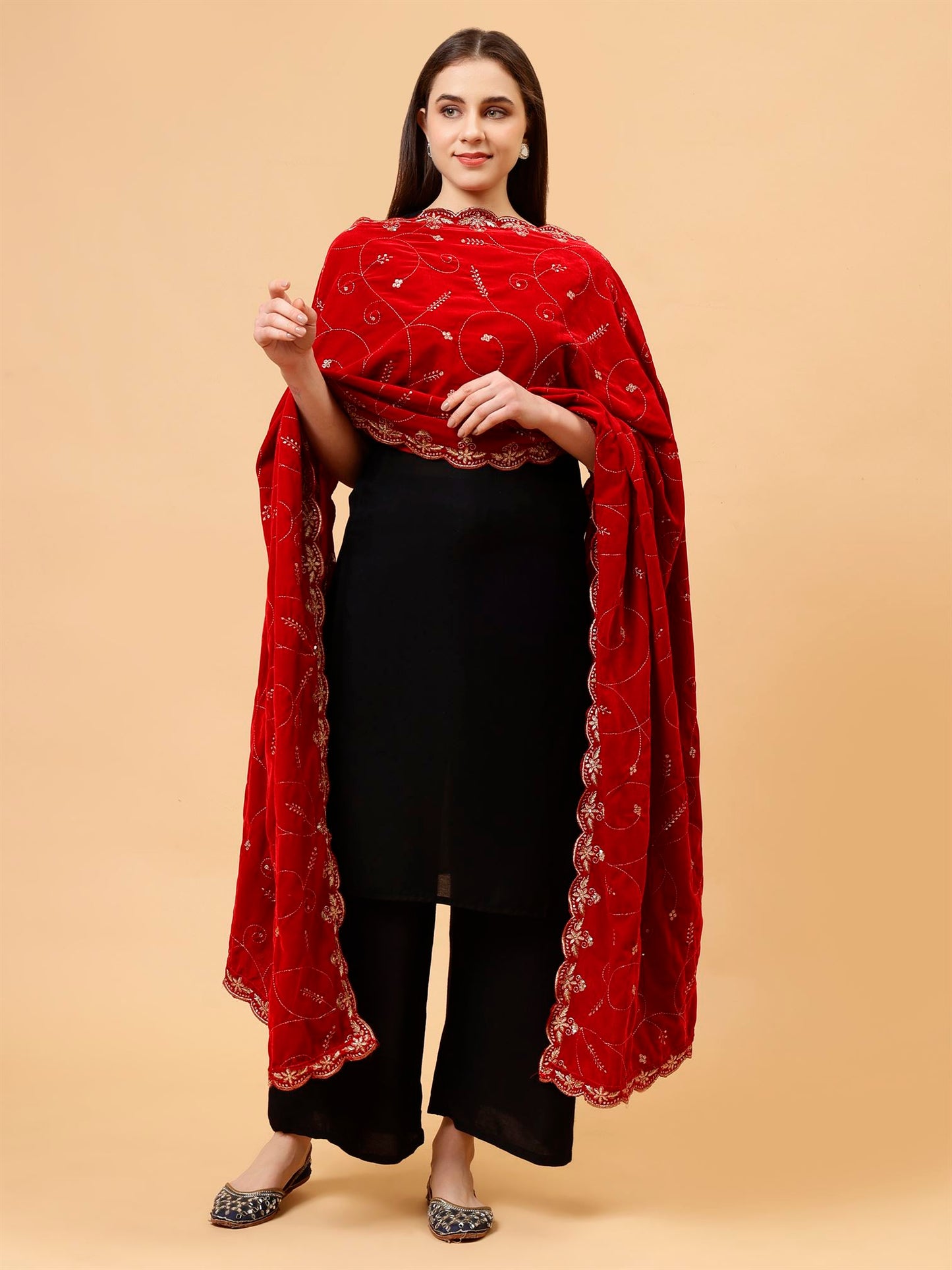 red-leaf-patern-embroiderery-velvet-dupatta-mcrcvd7443-moda-chales-2